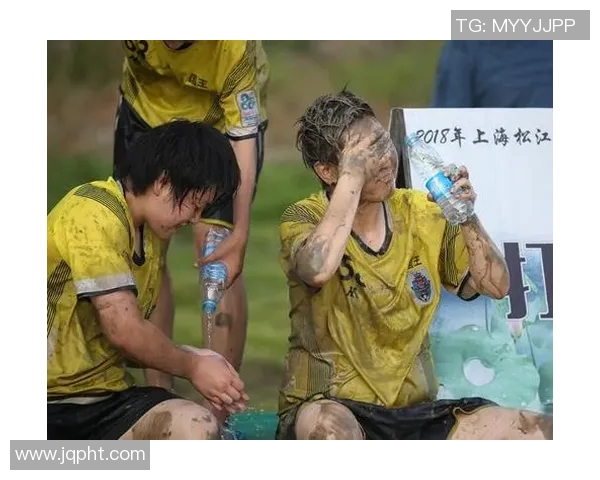 女足沙滩足球队集训热火朝天展现青春风采与团队精神 女足沙滩足球队集训热火朝天展现青春风采与团队精神