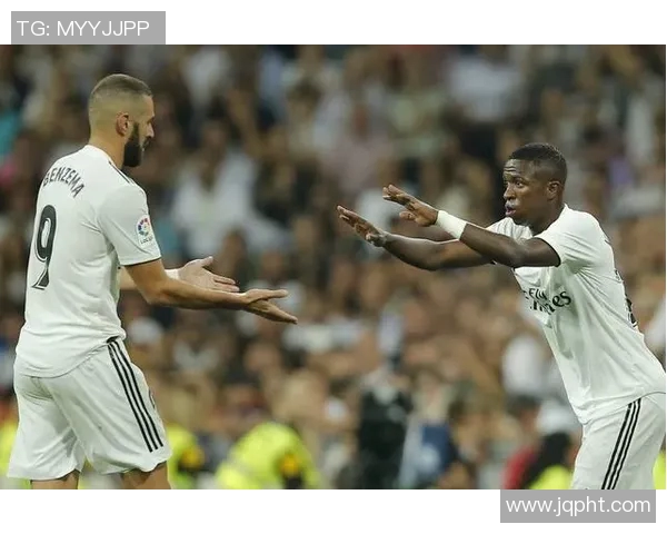 维尼修斯内切技术解析及其在现代足球战术中的重要性探讨 维尼修斯内切技术解析及其在现代足球战术中的重要性探讨