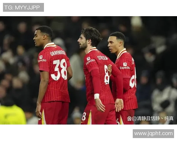 曼联遭利物浦绝杀,英超榜首之战步入白热化阶段 曼联遭利物浦绝杀,英超榜首之战步入白热化阶段